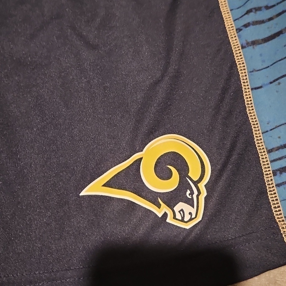 NFL Rams Shorts - Picture 2 of 4